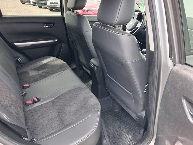 Suzuki Vitara 1,4 BoosterJet Elegance Allgri - fotka 21 z 27