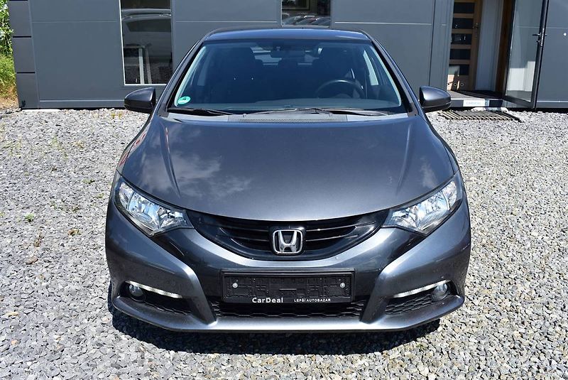 Honda Civic 1,8 i-VTEC SERVIS,1.M,MOC PĚKN - fotka 2 z 18
