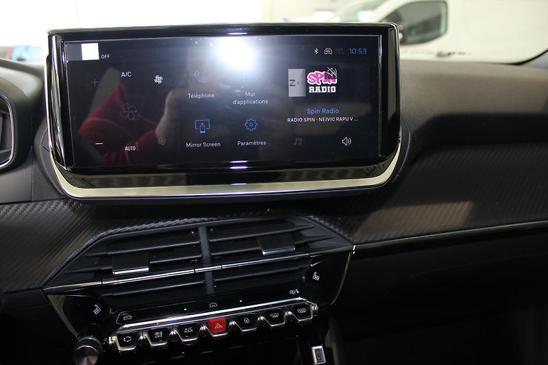 Peugeot 2008 (2026) 2008 ALLURE Hybrid 145 e-DCS6 - fotka 13 z 17