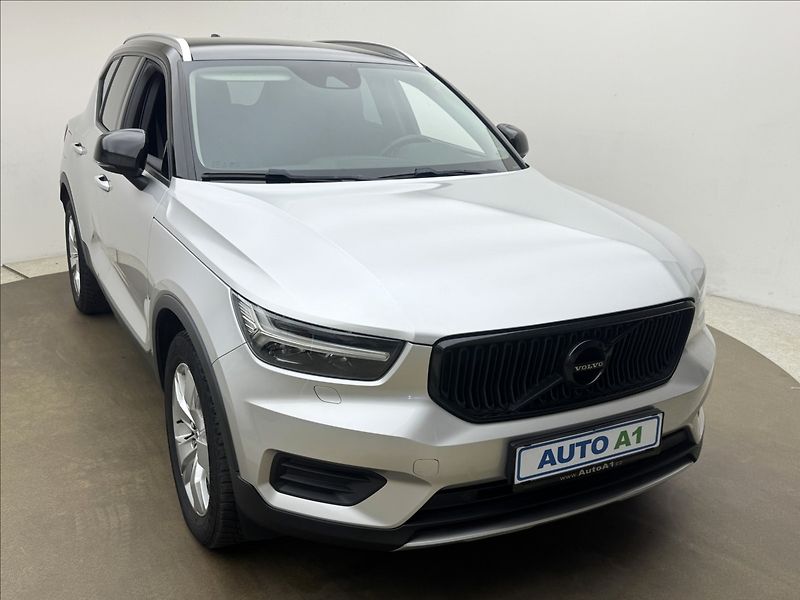 Volvo XC40 2,0 D3 AUTOMAT VÝHŘEV TAŽNÉ - fotka 3 z 41