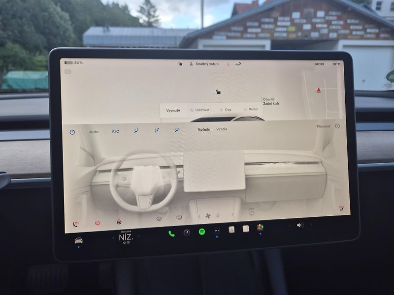 Tesla Model 3 LONG RANGE DUAL MOTOR 91,4% - fotka 32 z 49