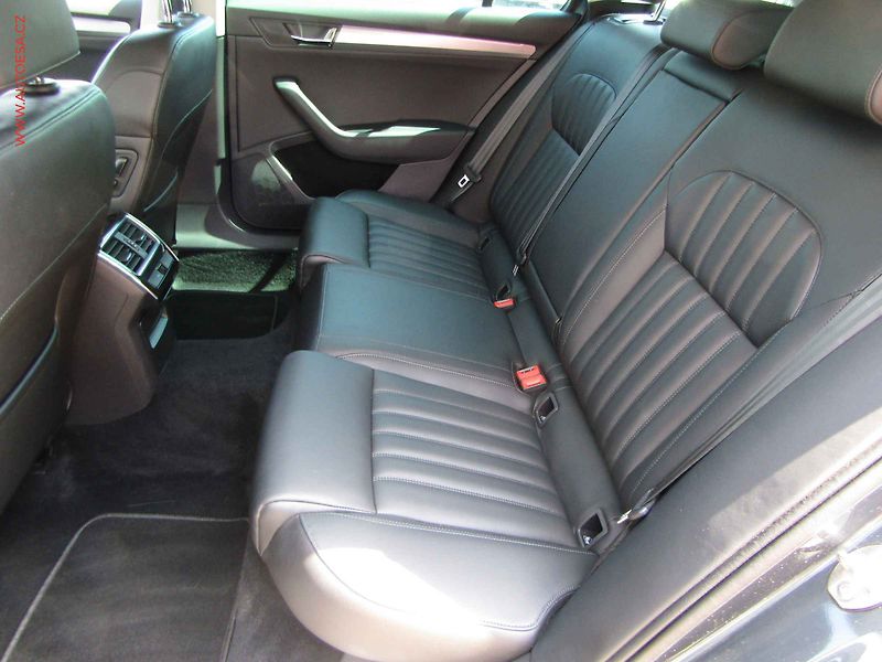 Škoda Superb (2018) 1.8 TSi, Style, DSG, Webasto - fotka 10 z 24