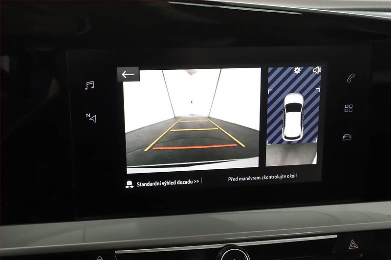 Opel Mokka (2024) Elegance 1.2 Turbo - fotka 17 z 21