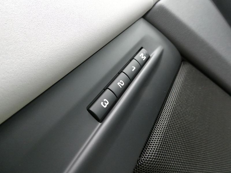 Land Rover Range Rover Evoque (2026) 2,0 Dynamic SE D165 aut.4x4 - fotka 13 z 39
