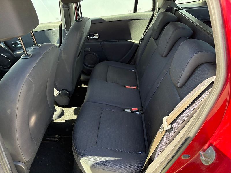 Renault Clio 1.5 dCi, 63kW, Klima - fotka 7 z 16