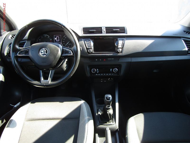 Škoda Fabia (2016) 1.2 TSi, ČR, Výhř.sed. - fotka 8 z 18