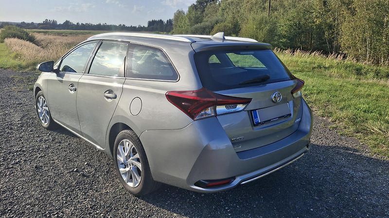 Toyota Auris (2016) Touring sports edition S 1,2 - fotka 5 z 12