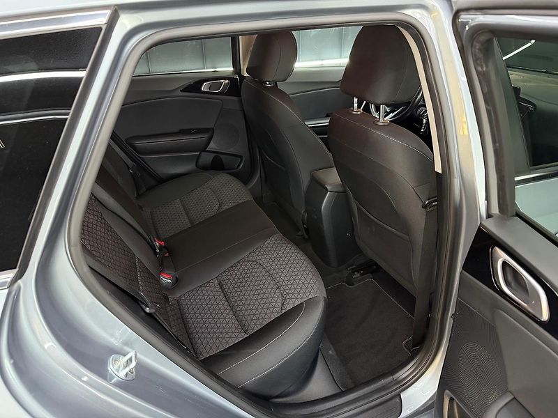 Kia Ceed (2020) SW 1.6 CRDi 136k Platinum A/T - fotka 13 z 22