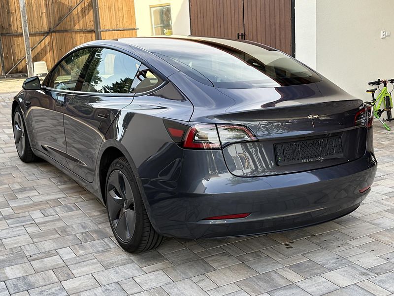 Tesla Model 3 (2022) SR+60,LFP-6L, SOH 96% - fotka 2 z 14