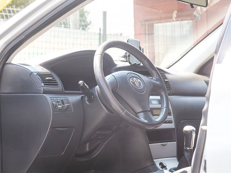 Toyota Corolla (2003) 2.0D 81KW – PO SERVISU - fotka 10 z 37