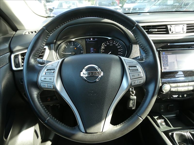 Nissan X-Trail 1,6 dCi 96kW 4x4 serviska - fotka 31 z 44