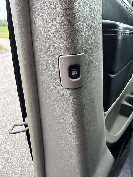 Chrysler Town & Country (2016) 3.6 V6 DOL. KM,SERVSNI KN - fotka 25 z 31