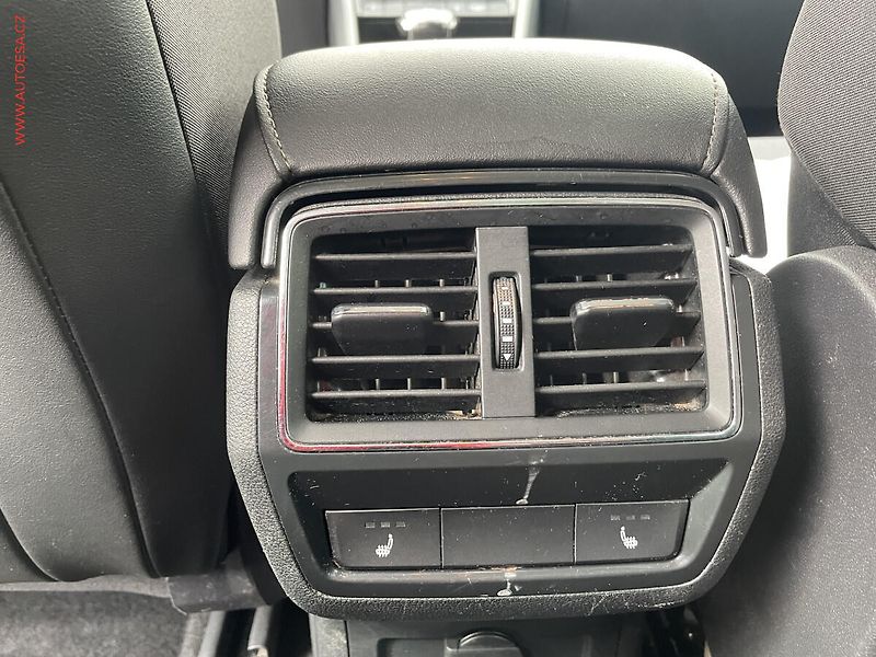 Škoda Karoq (2020) 2.0 TDi 4x4, Ambition, DSG - fotka 21 z 22