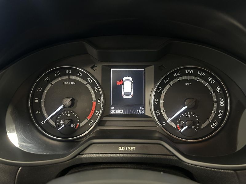 Škoda Octavia (2016) 2.0TDi SCOUT 4x4 DSG Bixe NAVI - fotka 9 z 34