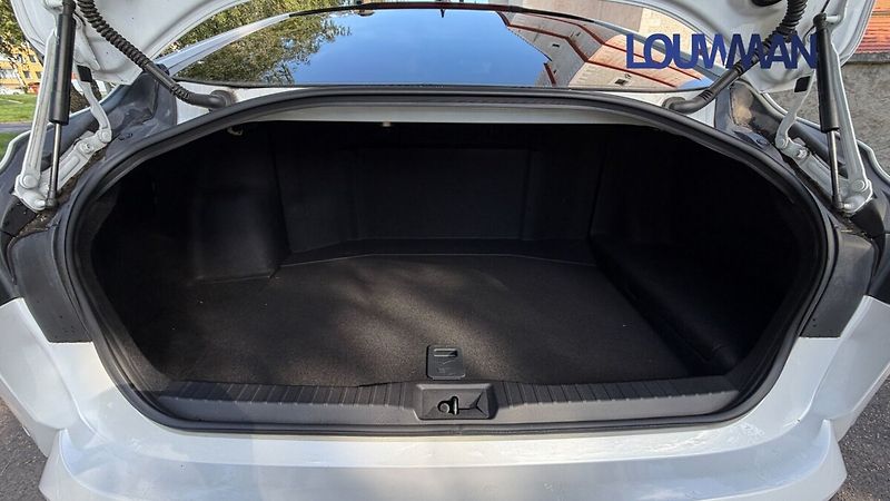 Toyota Mirai EXECUTIVE VIP BLACK - fotka 19 z 24