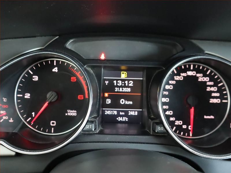 Audi A5 (2011) S-Line 2.0 TDI, 4X4 - fotka 11 z 19