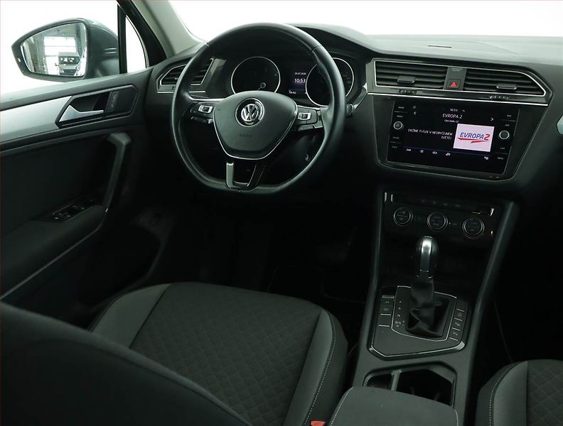 Volkswagen Tiguan (2018) 2.0 TDI, Automat, Serv.kniha - fotka 7 z 16