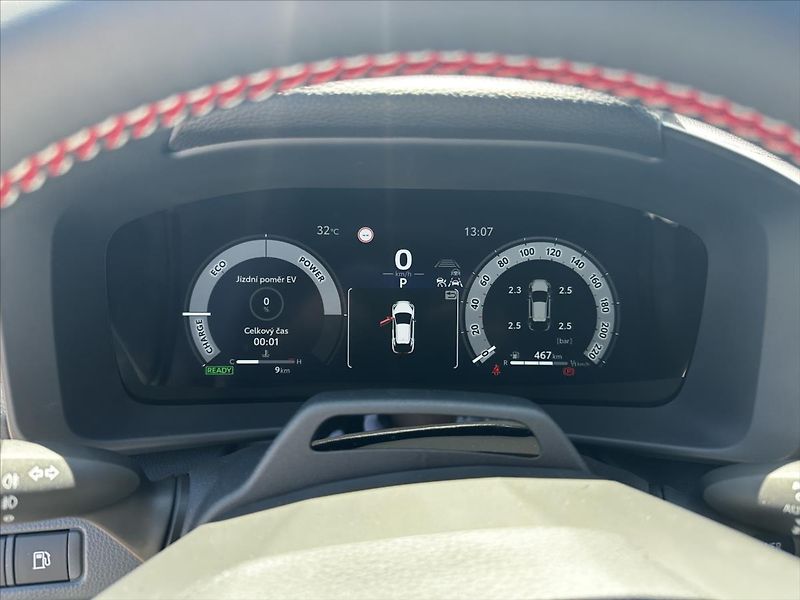 Toyota C-HR 1,8 GR Sport - fotka 12 z 14