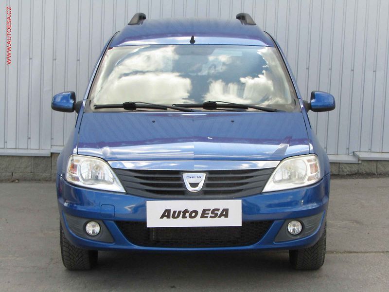 Dacia Logan (2010) 1.6i, ČR, Arctica - fotka 2 z 17