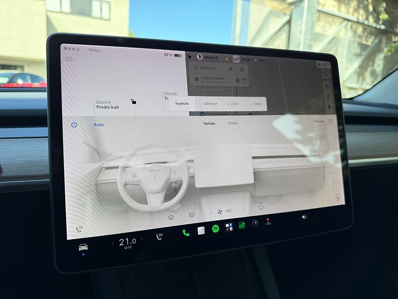 Tesla Model 3 Long Range AWD REZERVACE - fotka 17 z 41
