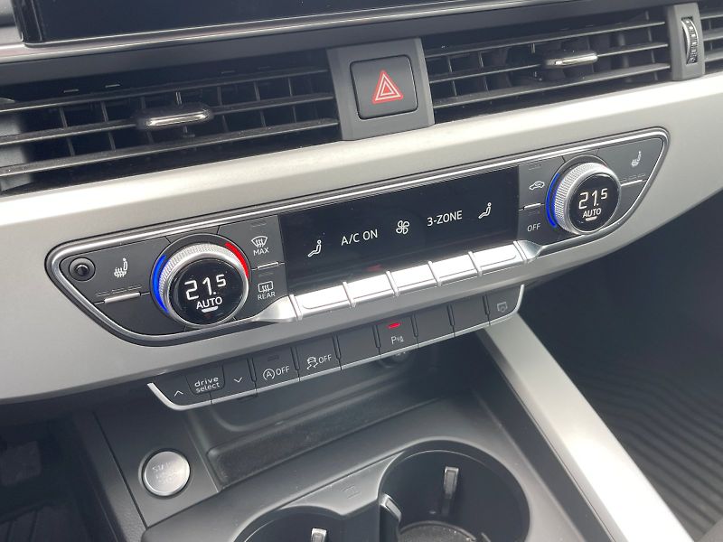 Audi A4 (2022) 2.0 35 TFSI 110 kW S-tronic S- - fotka 20 z 30