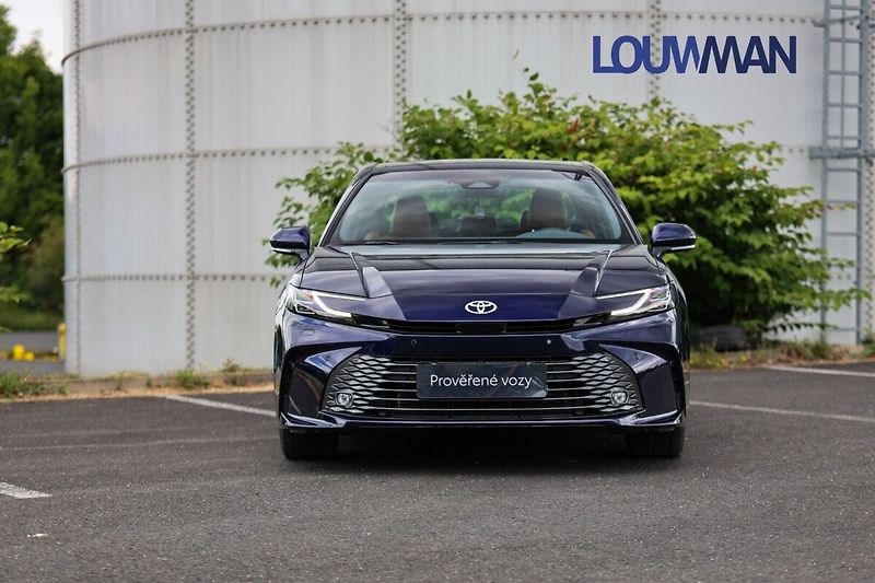 Toyota Camry 2.5  HEV CVT Prestige - fotka 4 z 29