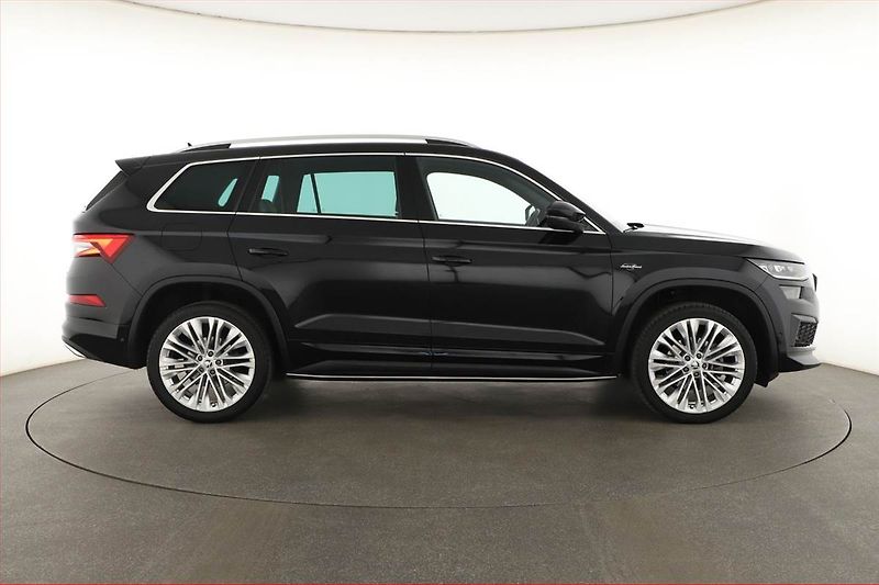 Škoda Kodiaq (2023) 2.0 TDI 4x4 - fotka 6 z 20