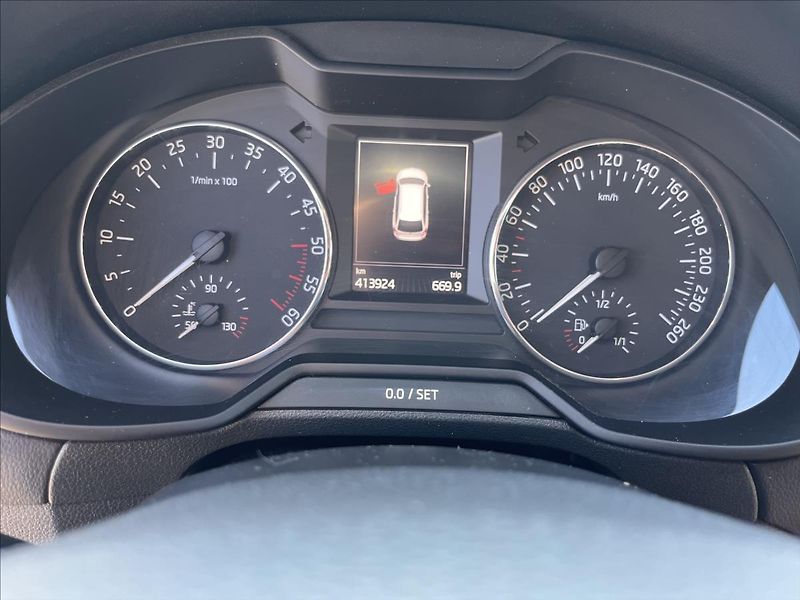 Škoda Octavia 2,0 TDi STYLE ROZVODY SERVIS - fotka 25 z 46