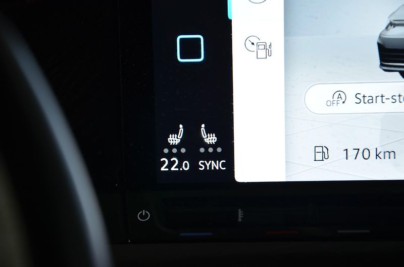 Volkswagen Golf (2023) Var.2.0TDI 110 Style AT - fotka 14 z 18
