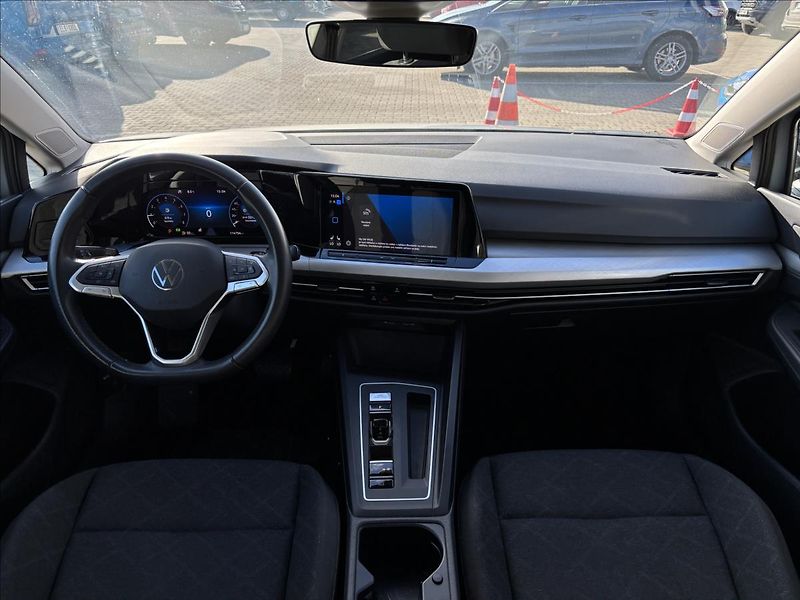 Volkswagen Golf 1,5 eTSI EVO 110 kW Life DSG - fotka 14 z 30