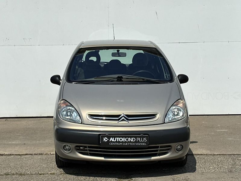 Citroën Xsara Picasso 1.6 i 100k - fotka 4 z 19