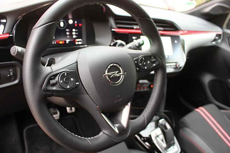 Opel šel cestou co nejnižší možné ceny, v základu nabízí tedy jediný motor.