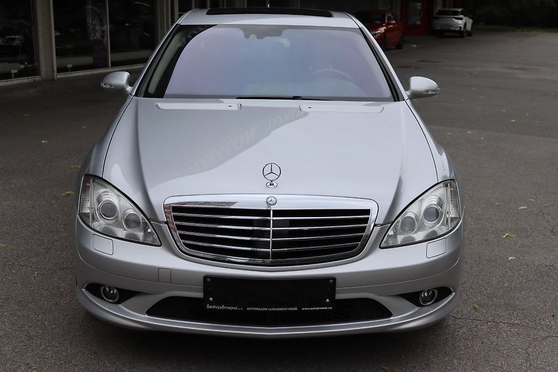 Mercedes-Benz Třídy S S 600 L 5.5 V12 AMG 380kW - fotka 2 z 50