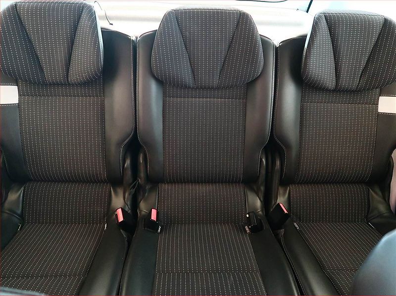 Renault Scénic (2012) 1.9 dCi, Serv.kniha, Navi - fotka 10 z 18