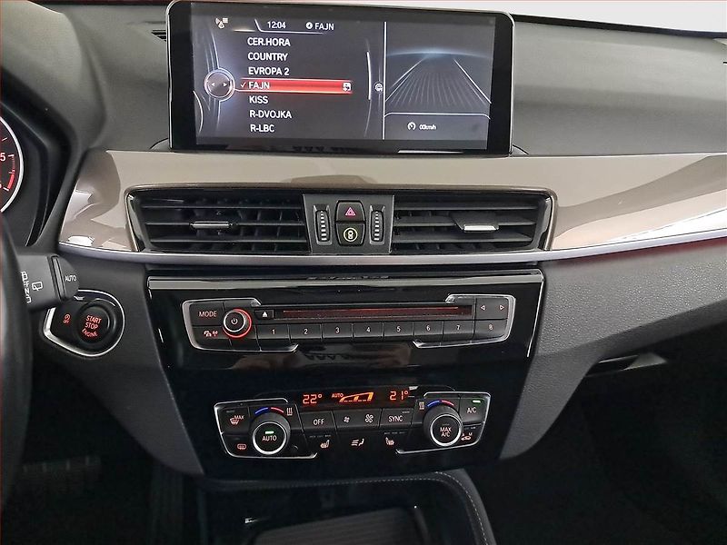 BMW X1 (2017) xDrive18d, 4X4, Automat - fotka 12 z 22