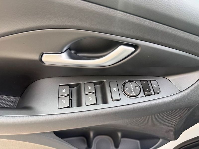 Hyundai i30 26 HB 1,0 T-GDI GO CZECH - fotka 9 z 9