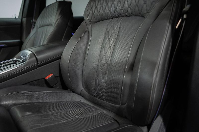 BMW X7 xDrive40i M Sport 280 kW - fotka 33 z 47