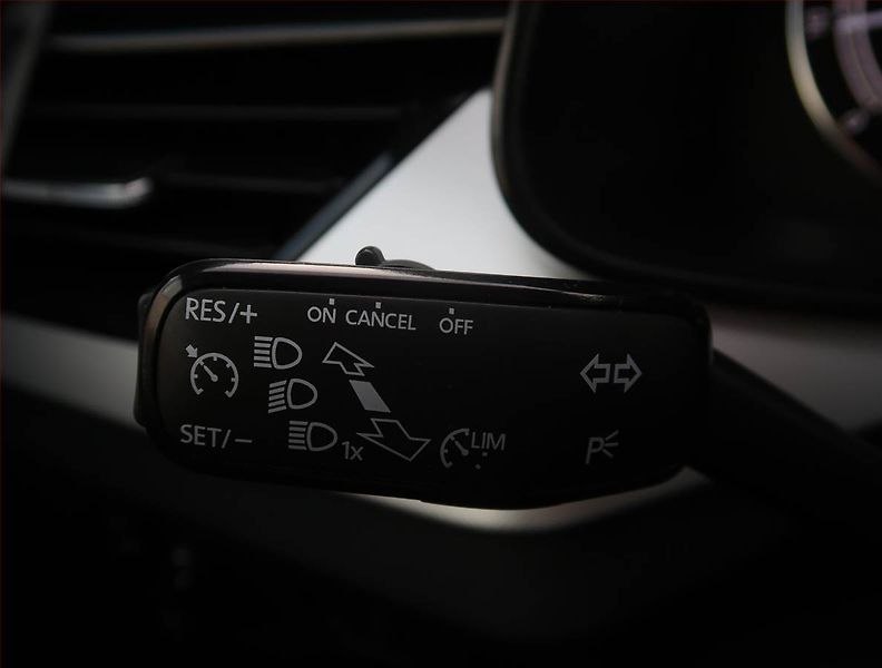 Škoda Scala (2021) Ambition 1.0 TSI, Tempomat - fotka 17 z 20