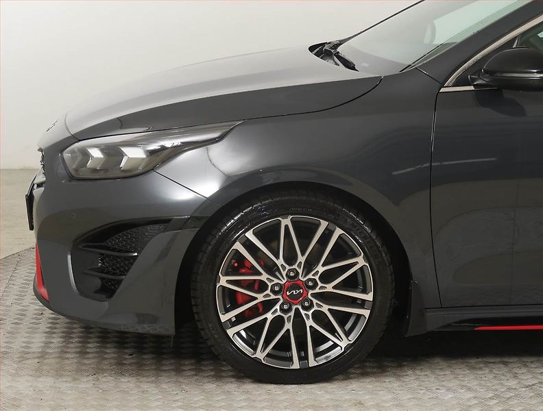 Kia Ceed (2024) 1.6 T-GDI GT - fotka 15 z 27
