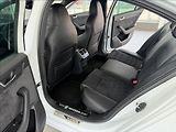 Škoda Superb 2,0 TDi, Sportline, Navi, DSG - náhled 33