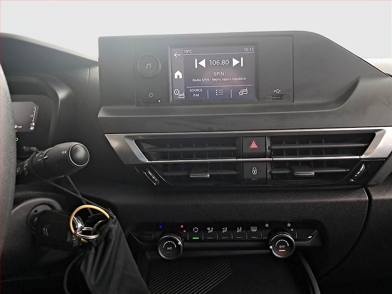 Citroën C4 (2021) 1.2 PureTech, ČR,1.maj - fotka 12 z 17