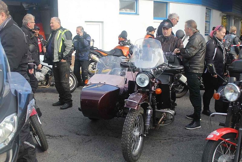 Motobobři, zakopání pincka 28. října 2023.