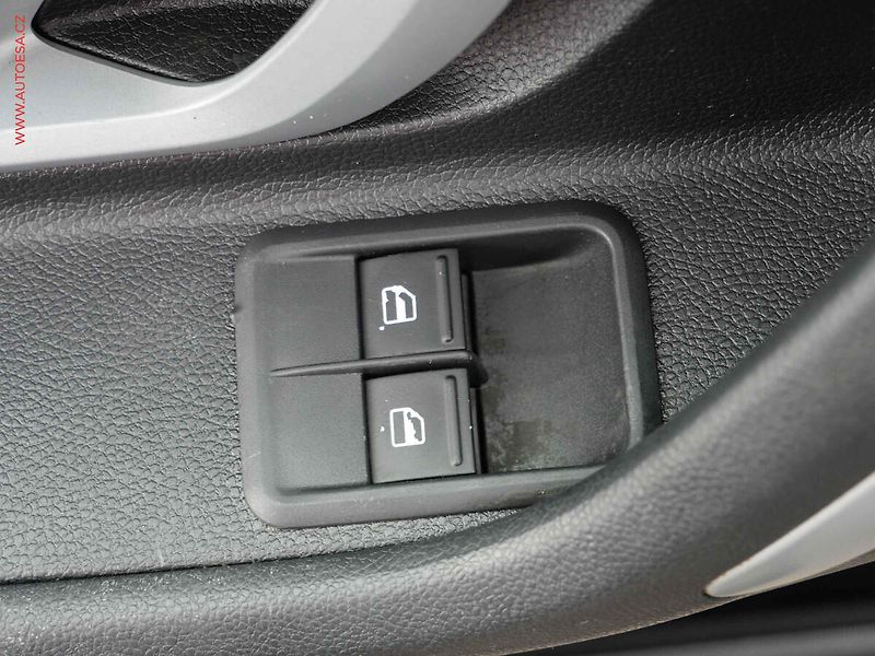 Škoda Fabia (2007) 1.2 HTP, 1.maj,ČR, Sport, - fotka 11 z 14