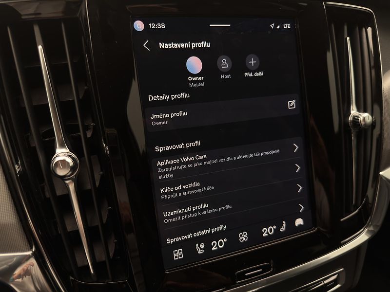 Volvo V90 B4 BRIGHT PLUS AUT - fotka 40 z 46