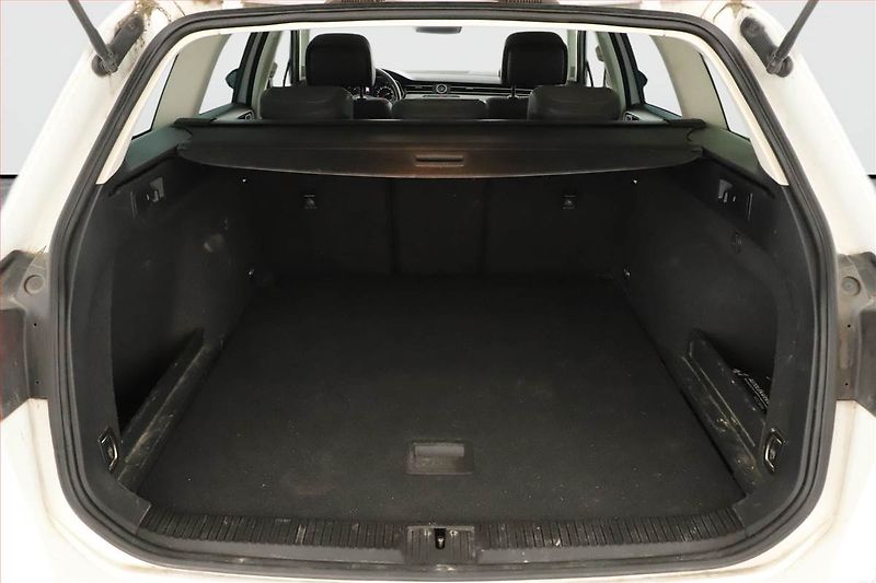 Volkswagen Passat (2017) Alltrack 2.0 TDI, 4X4 - fotka 14 z 15
