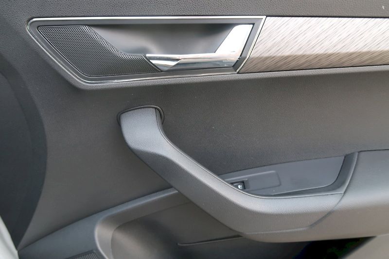Škoda Karoq (2025) Top Selection 1.5 TSI 110 kW - fotka 17 z 28