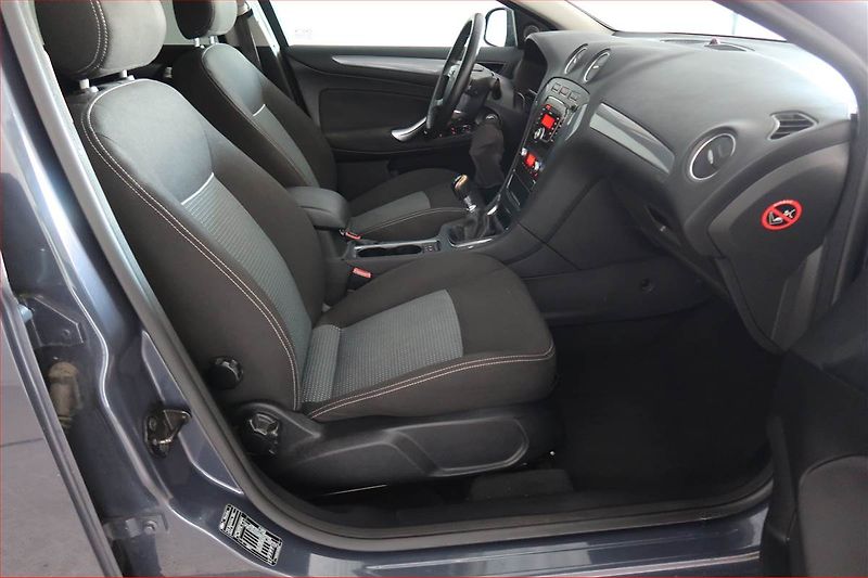Ford Mondeo (2011) 1.6 TDCi, Tažné, jezdí výborně - fotka 9 z 15