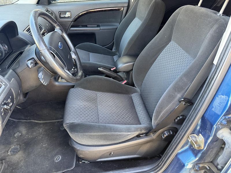 Ford Mondeo 2,0TDCI TAŽNÉ - fotka 11 z 15
