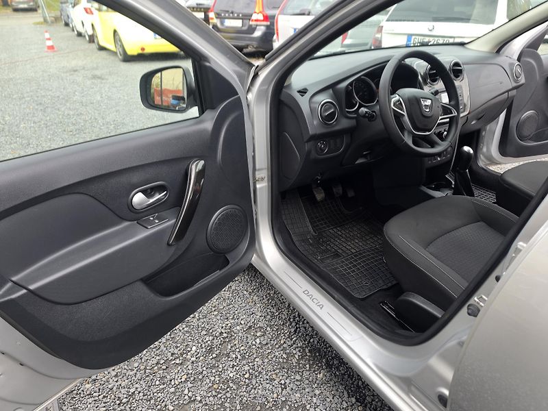 Dacia Sandero 1.1 Klimatizace  - fotka 10 z 17