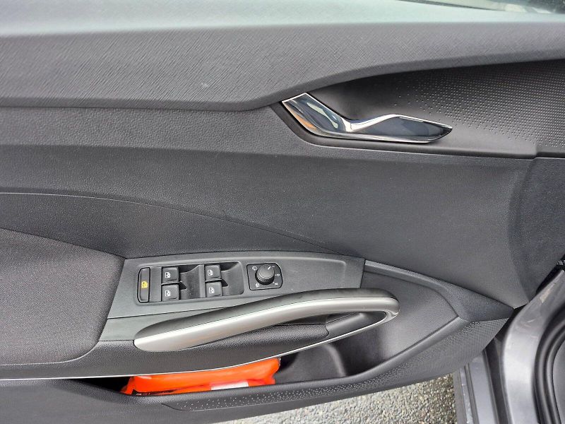 Škoda Fabia (2024) Top Selection 1.0 TSI 70kW - fotka 11 z 25